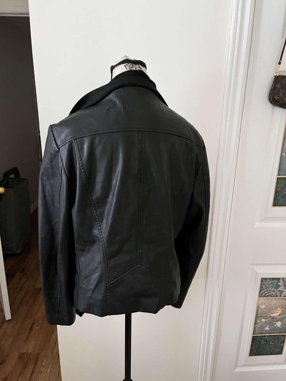 😃Guess Black Open-Front PLeather-Sleeve Draped Jacket - Picture 7 of 13